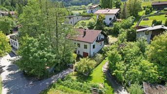 Expose 226 Immobilien: Sanierungsbedürftiges Haus in leichter Hanglage am Starkenbühel in 6073 SISTRANS