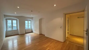 Expose 226 Immobilien: 86 m² große Wohnung in der Altstadt von Innsbruck ab sofort zur Miete
