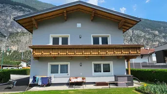 Expose Vermiete wunderschöne und komplett neu generalsanierte Wohnung im 1.Stock in Haiming 