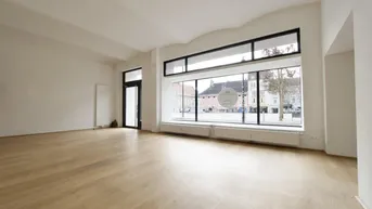 Expose Exklusive Büro- und Repräsentationsfläche direkt am Neuen Platz zu MIETEN !