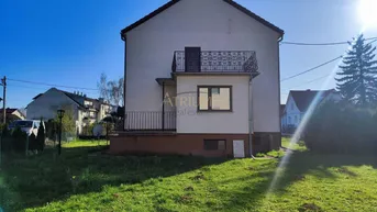 Expose Großzügiges Haus mit 6 Zimmer, Garten &amp; Terrassen