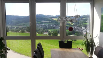 Expose Wohnen im Grünen: 3-Zimmer-Wohnung mit Panorama-Blick