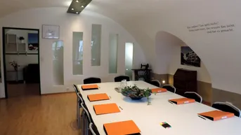 Expose ALL INCLUSIVE MIETE: ca. 6,5m² Büro mit Gartenblick + Besprechungsraum! Glasfaser-Internet, Parkplatz etc.! PROVISIONSFREI!