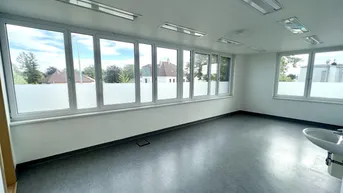 Expose Weitere Büros/Praxis verfügbar! I Klimatisiert I viele Gestaltungsmöglichkeiten I Luftwärmepumpe I Parkplatz I tolle Anbindung