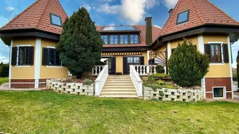 Expose Noch mehr Wohnfläche möglich!! I auch für mehrere Generationen I ~ 1152m² Grundstück I beheizter Keller I Pool I Photovoltaikanlage I Solaranlage I