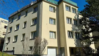 Expose Sanierungsbedürftige Eckwohnung I Süd-West Ausrichtung I Ruhige Seitengasse I Viele Möglichkeiten zur Raumgestaltung I