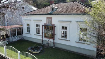 Expose Villa mit Swimmingpool in Toplage