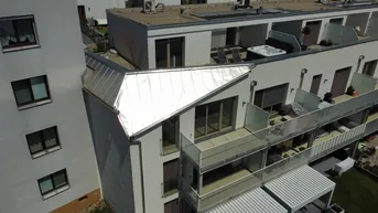 Expose Traumwohnung mit uneinsehbarer Dachterrasse, E-Ladestation und Topausstattung