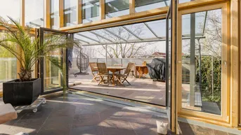 Expose DAS PALMENHAUS! Naturverbunden und einzigartig I Garage für bis zu 6 Autos I moderne Ausstattung I beheizbarer Keller I