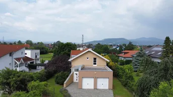 Expose Ruhelage: Traumhaus in Kottingbrunn auf Doppelgrundstück