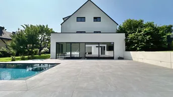 Expose Schicke moderne Villa in Brunner Bestlage mit Skylineblick auf Wien I Salzwasserpool I Designerküche I Lift uvm.