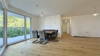 Expose Terrassentraum &amp; Gartenidylle – 124 m² Außenfläche inklusive I Photovoltaikanlage | Fußbodenkühlung &amp; -heizung | Garage !