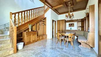 Expose Haus mit ehemaligem Heurigen I GROSSES POTENTIAL I Wohnen + Arbeiten I geräumige Lagerflächen