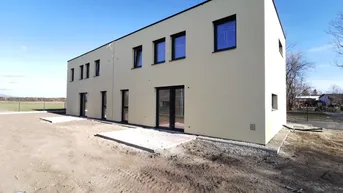 Expose Schlüsselfertig | Moderne Wohnidylle auf Eigengrund - Doppelhaushälfte in der Gemeinde Pottendorf