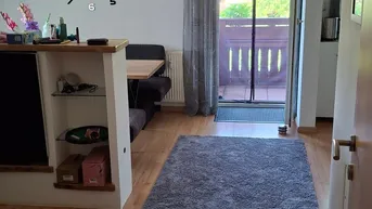 Expose Gemütliche 2-Zimmer Wohnung mit Balkon und Garage