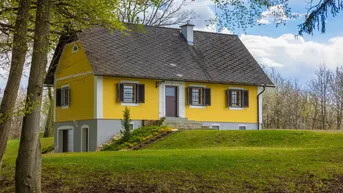 Expose Ferienhaus mit Ausblick auf die steirischen Weinberge