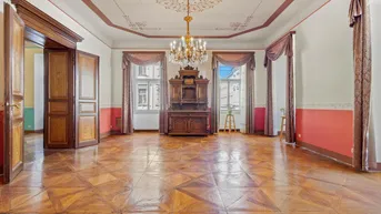 Expose Repräsentativer Altbau mit eigenem Garten - Am Stadtpark gelegen -