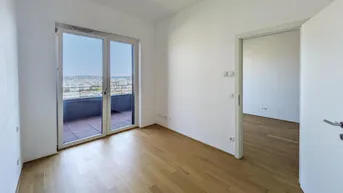 Expose Mirror Tower | 2- Zimmer Wohnung im 18.Stock mit direktem Schlossbergblick | Top Zustand
