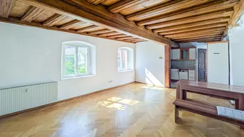 Expose Familienfreundliche 4-Zimmer Altbauwohnung im Innenhof der Sporgasse
