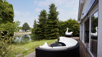 Expose Urlaub das ganze Jahr: Schöner, moderner Bungalow auf Eigengrund, direkt am See