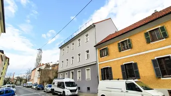 Expose Kleines Zinshaus mit 6 Wohnungen und 3 Garagen