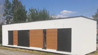 Expose Günstiges fertiggestelltes Modulhaus für Ihr Grundstück, als Büro oder Praxis geeignet, österreichweite Lieferung möglich, derzeitiger Standort in Pilsen (Tschechien)