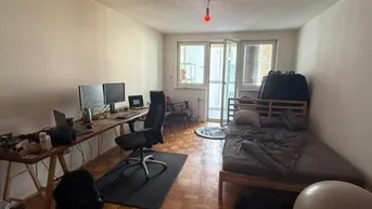 Expose Einzimmerwohnung mit Wintergarten im 4. Stock und Garagenstellplatz