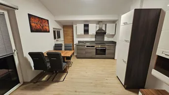 Expose Ansprechende, voll möblierte 2-Zimmer-DG-Wohnung mit Balkon in Wenns