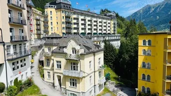 Expose  A beautiful Bell Époque chalet in the centre of Bad Gastein which has been converted into 3 luxury apartments