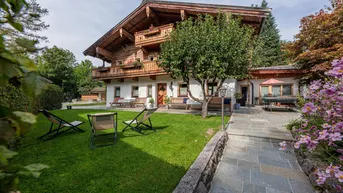 Expose A completely renovated, 300-year-old farmhouse in the centre of Going am Wilden Kaiser