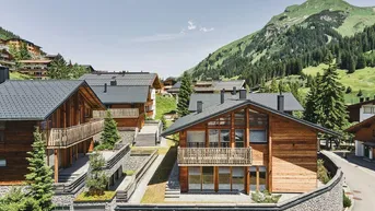 Expose An exciting opportunity to purchase a newly renovated chalet