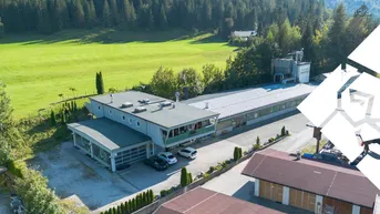Expose Gelegenheit für Unternehmer: Tischlerei Produktionsbetrieb mit zwei Wohnungen in Waidring zu kaufen