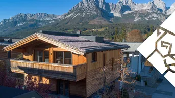 Expose Alpine Eleganz trifft majestätische Aussicht – Exklusives Luxus-Chalet mit Panoramablick