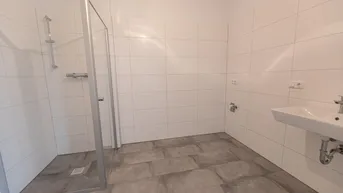 Expose Moderne Wohnung mit große Terrasse - Küche - Tiefgarage