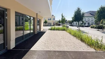 Expose Neubau-Gewerbe mit großer Terrasse – Perfekt für Gastro &amp; Café