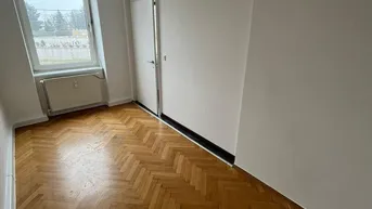Expose Genießen Sie Ihr neues Zuhause: 2,5 Zimmer, modern saniert, mit bester Anbindung nähe Webling zur Miete!
