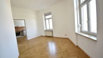 Expose Attraktive frisch sanierte 2-Zimmer-Altbauwohnung in Top-Lage nähe Citypark – zur Miete.