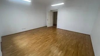Expose Prächtige Zweieinhalbzimmerwohnung in St. Leonhard, mit Balkon, zu vermieten!