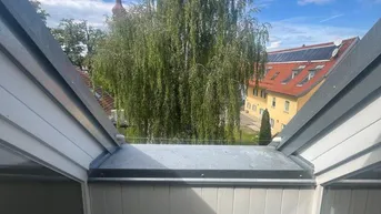 Expose Überaus elysische Zweizimmerwohnung mit Parkplatz und Balkon im Bezirk St. Peter, zur Miete!