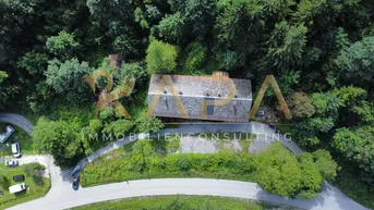 Expose Visionäre aufgepasst! Großzügiges Grundstück mit idyllischem Bachrauschen &amp; Altbestand in Rosenbach