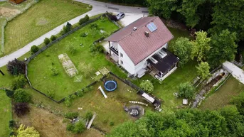 Expose Mehrgenerationenhaus mit viel Platz im Grünen!