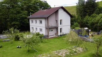 Expose Wohnhaus mit viel Fläche in ruhiger Lage!