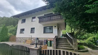 Expose Großzügiges Haus mit ebener Gartenidylle!