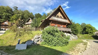 Expose Neuwertiges und ruhiges Chalet mit Wellness!