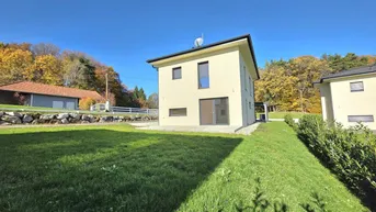 Expose Erstbezug! Modernes Einfamilienhaus in idyllischer Lage!
