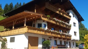 Expose Ruhige Dachgeschosswohnung in Oberau ab Ende Mai zu vermieten
