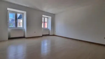 Expose Wohnung zu verkaufen - wohnen im Zentrum !