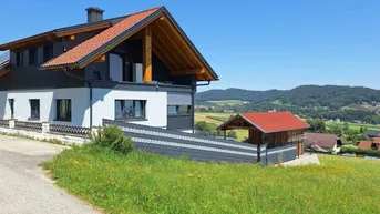 Expose Sternchenwidmung - Traumhaftes 1-2 Familienhaus mit Pool und Gewaltiger Aussicht in TOP-Aussichtslage