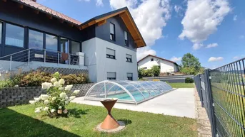 Expose *SCHNÄPPCHEN* Traumhaftes 1-2 Familienhaus mit Pool und Gewaltiger Aussicht in TOP-Aussichtslage