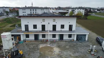 Expose Erstbezugstraum mit Garten &amp; Garage: 159m² DHH in St. Florian am Inn, Oberösterreich für 468.000,00 €